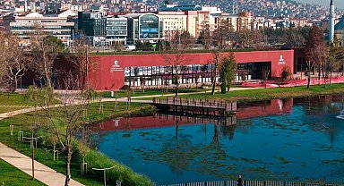 Kocaeli'de "Alev Alatlı Kütüphanesi ve Sanat Galerisi" törenle tanıtıldı