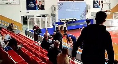 Kocaeli'de U16 basketbol maçında yumruklar havada uçuştu