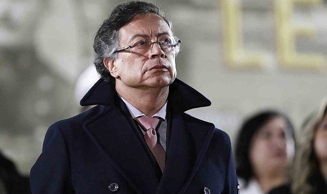 Kolombiya Devlet Başkanı Petro: "Kolombiya'yı savunmak için elime silah almaya hazırım"