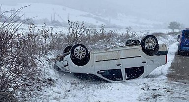 Kontrolde çıkan araç takla attı, sürücüsü yaralandı