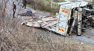 Kontrolden çıkan kamyon tali yola uçtu: 1 ölü, 1 yaralı