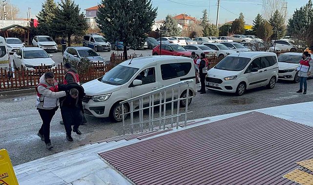 Konya'da petrol soygununa karışan şüphelilerden 2'si tutuklandı