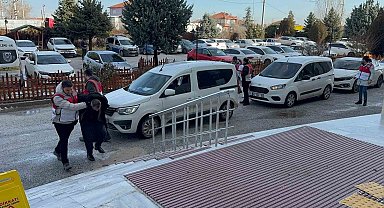 Konya'da petrol soygununa karışan şüphelilerden 2'si tutuklandı