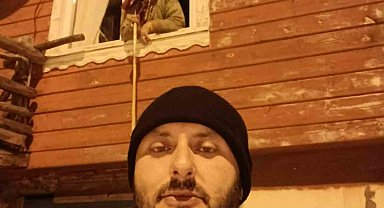 Köy muhtarı yaşlı kadının ilaçlarını 2 kilometre yürüyerek ulaştırdı