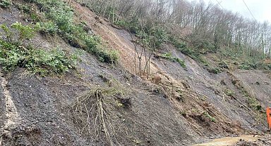 Köy yolunda tekrar heyelan meydana geldi