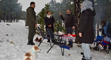 Köyceğiz Kaymakamı Kumcu, vatandaşların kar keyfine ortak oldu