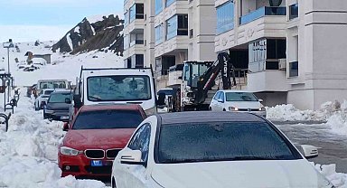 Kulp'ta dondurucu soğuklar hayatı durma noktasına getirdi