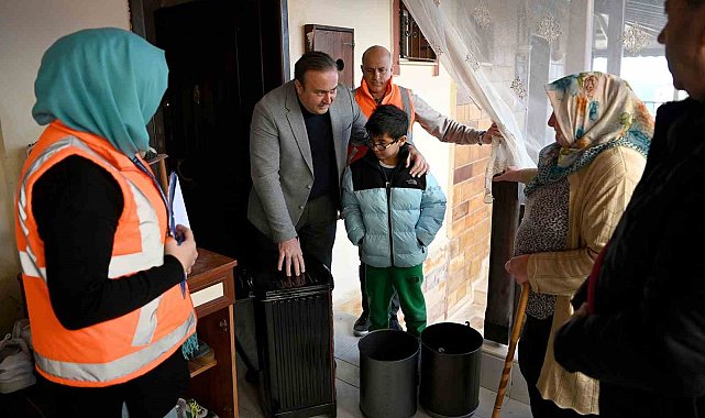 Kuşadası'nda evler ve yürekler dayanışmayla ısınıyor