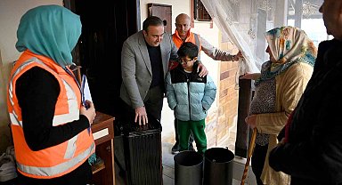 Kuşadası'nda evler ve yürekler dayanışmayla ısınıyor