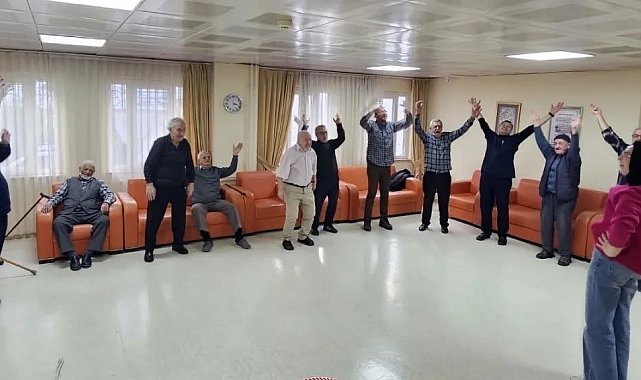 Kütahya Huzurevi'nde 'Kahkaha Yogası' etkinliği