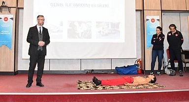 Kütahya İl Müftülüğü'nde personele temel ilk yardım eğitimi