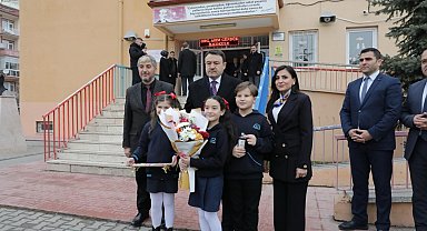 Kütahya'da 570 okuldaki 90 bin 373 öğrenci karne heyecanı yaşadı