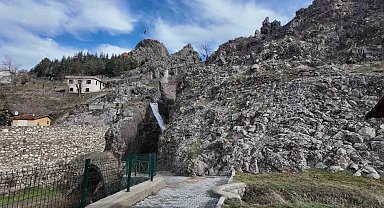 Kütahya'da kayıp kız çocuğunun cansız bedeni dere kenarında bulundu