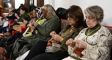 Kütahya'da "Örgünü al da gel" etkinliği kadınları bir araya getirdi