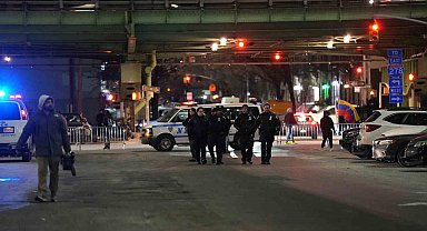 Maduro ve eşi New York'ta federal gözetim merkezine sevk edildi