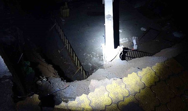 Malatya'da 6 katlı binanın istinat duvarı çöktü