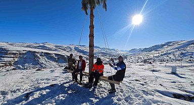 Malatya'da bin 600 rakımda dondurucu soğuklara aldırış etmediler