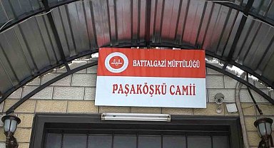 Malatya'da Paşaköşkü Camisi'nin hasarlı minaresi onarılıyor