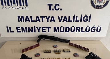Malatya'da ruhsatsız silah operasyonu: 2 gözaltı