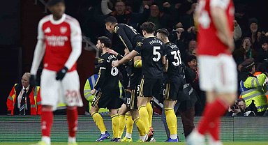 Manchester United, Arsenal'ı 3-2 mağlup etti
