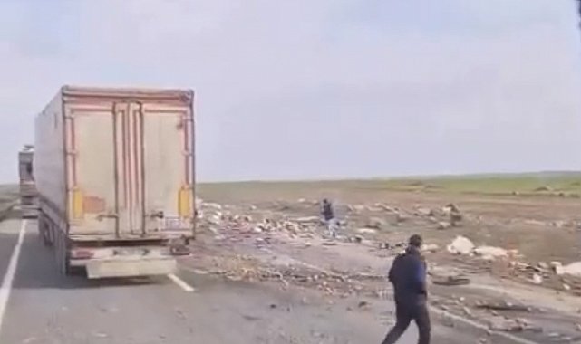 Mardin'de iki tır çarpıştı: 2 yaralı