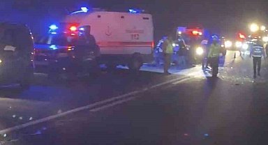 Mardin'de otomobil ile hafif ticari araç çarpıştı: 3 ölü, 2 yaralı