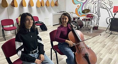 Menteşe'de gençler sanatla buluşuyor