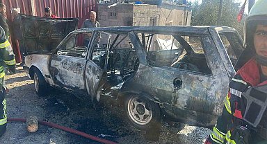 Mersin'de bakım yapılan araç alev alarak yandı