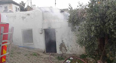 Mersin'de ev yangını: Bir ev kullanılamaz hale geldi