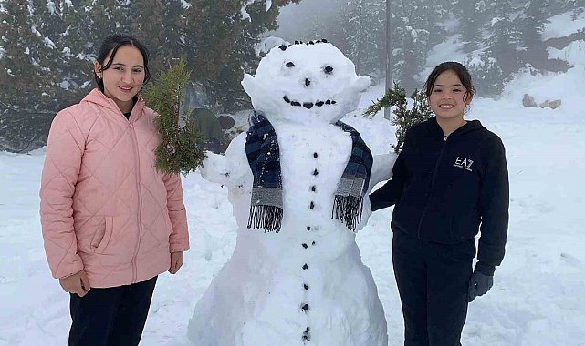 Mersin'in yüksek kesimlerinde kar sevinci
