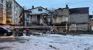 Metruk bina çöktü, mahallede panik yaşandı