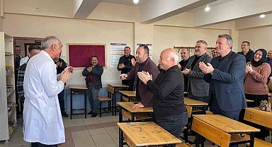 Mezun öğrencilerinden öğretmenlerine unutulmaz veda