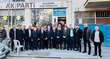 MHP'li Akçay :"Biz iktidarı yıpratmak için değil, Türkiye'yi güçlendirmek için siyaset yapıyoruz"