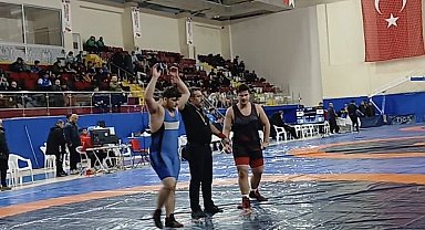 Milli güreşçi Mustafa Can Düzgün, Türkiye Şampiyonası biletini kaptı