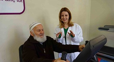 Moral Evi'nin renkli kişiliği çevresine neşe saçıyor