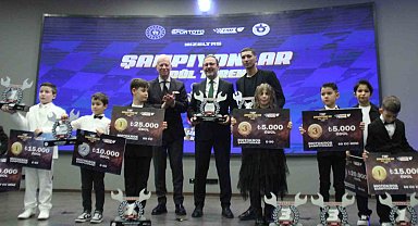 Motosikletin şampiyonları kupalarına İzmir'de kavuştu