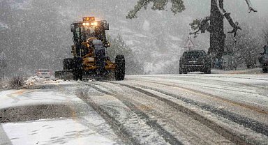 Muğla'nın yüksek kesimlerinde kar yağışı etkili olmaya başladı