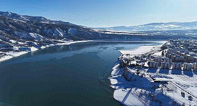 Munzur Nehri'nin kıyısında, karlar altında bir şehir: Tunceli, havadan görüntülendi