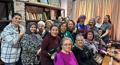 Muratpaşa'nın Yaşlı Evleri'nde kişisel bakım uygulaması