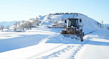 Muş'ta 181 köy yolu ulaşıma kapandı