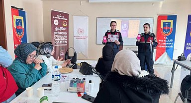 Muş'ta kadınlara yönelik KADES bilgilendirmesi