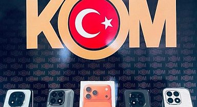 Muş'ta kargo paketinden kaçak telefon çıktı