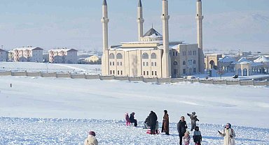 Muş'ta kayak sezonu açıldı