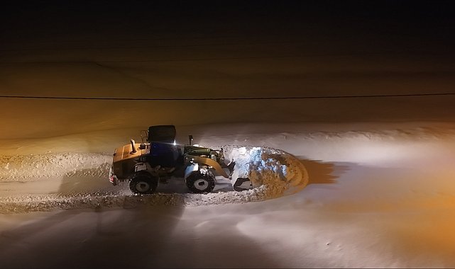 Muş'ta köy yollarında gece mesaisi: Ekipler 724 sahada