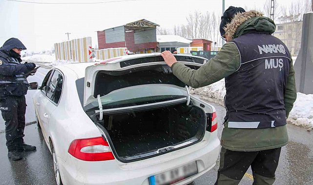 Muş'ta narkotik denetimlerinde uyuşturucu madde ele geçirildi