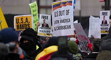 New York'taki duruşma öncesi Maduro ve eşinin serbest bırakılması için protesto