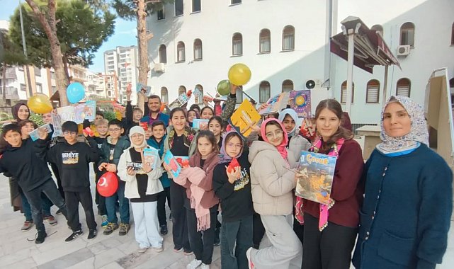 Öğrenciler camilerin tarihini yerinde öğreniyor