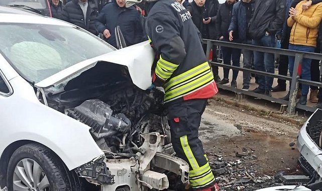 Ordu'da otomobiller çarpıştı: 3'ü ağır 5 yaralı