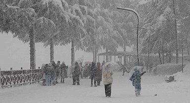 Ordu'da yeni yılın ilk kar yağışı etkili oldu