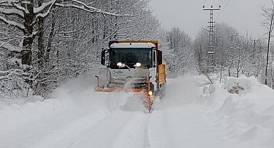 Ordu'da yükseklerde kar kalınlığı 1,5 metreye ulaştı, bir günde 358 mahalle yolu açıldı